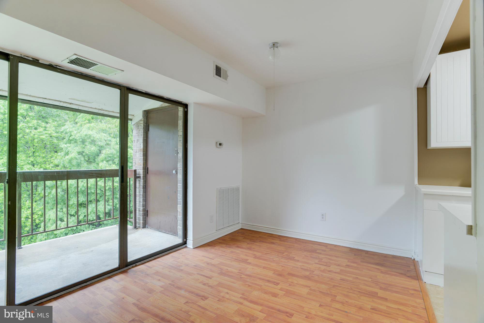 11659 Stoneview Square, Unit 21C Reston, VA 20191 - Photo 10 of 23 Dining Room