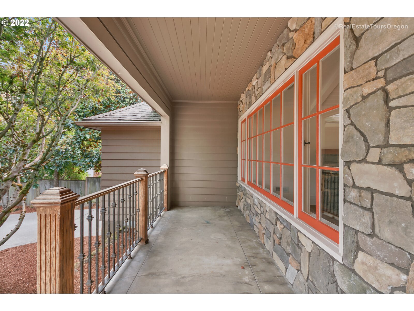 918 Lake Front Road Lake Oswego, OR 97034 - Photo 2 of 30 Porch
