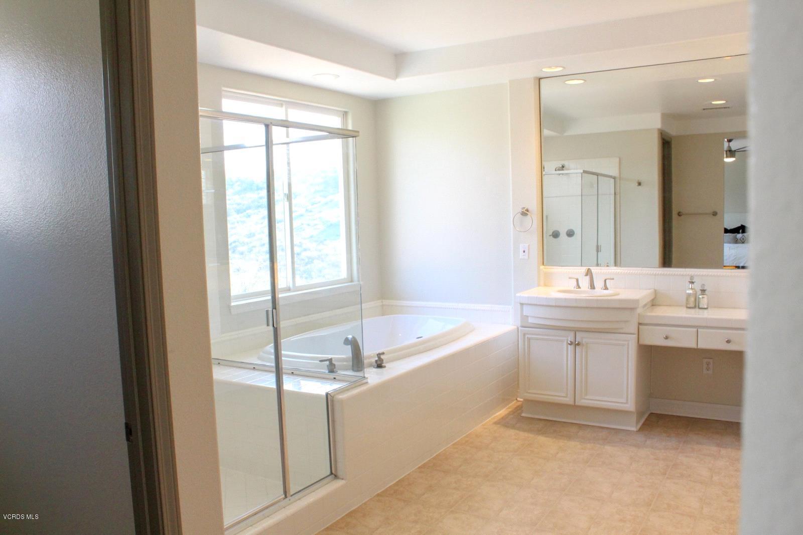 4606 Rio Bravo Court Moorpark, CA 93021 - Photo 22 of 32 22. 22_master bath_2