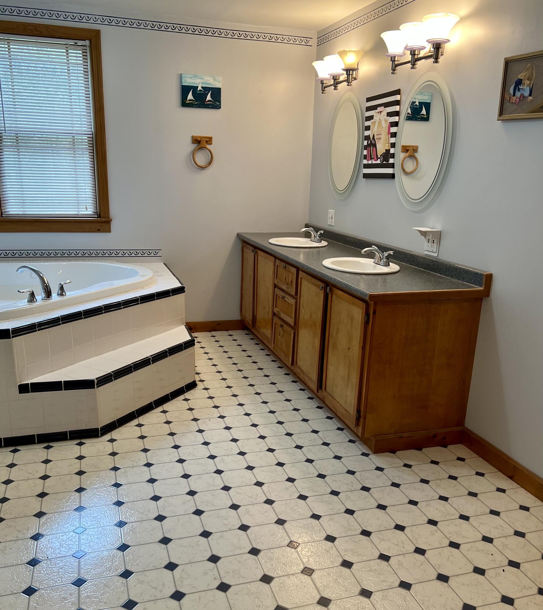 15 Miles Road Seal Cove, ME 04674 - Photo 30 of 64 Bathroom