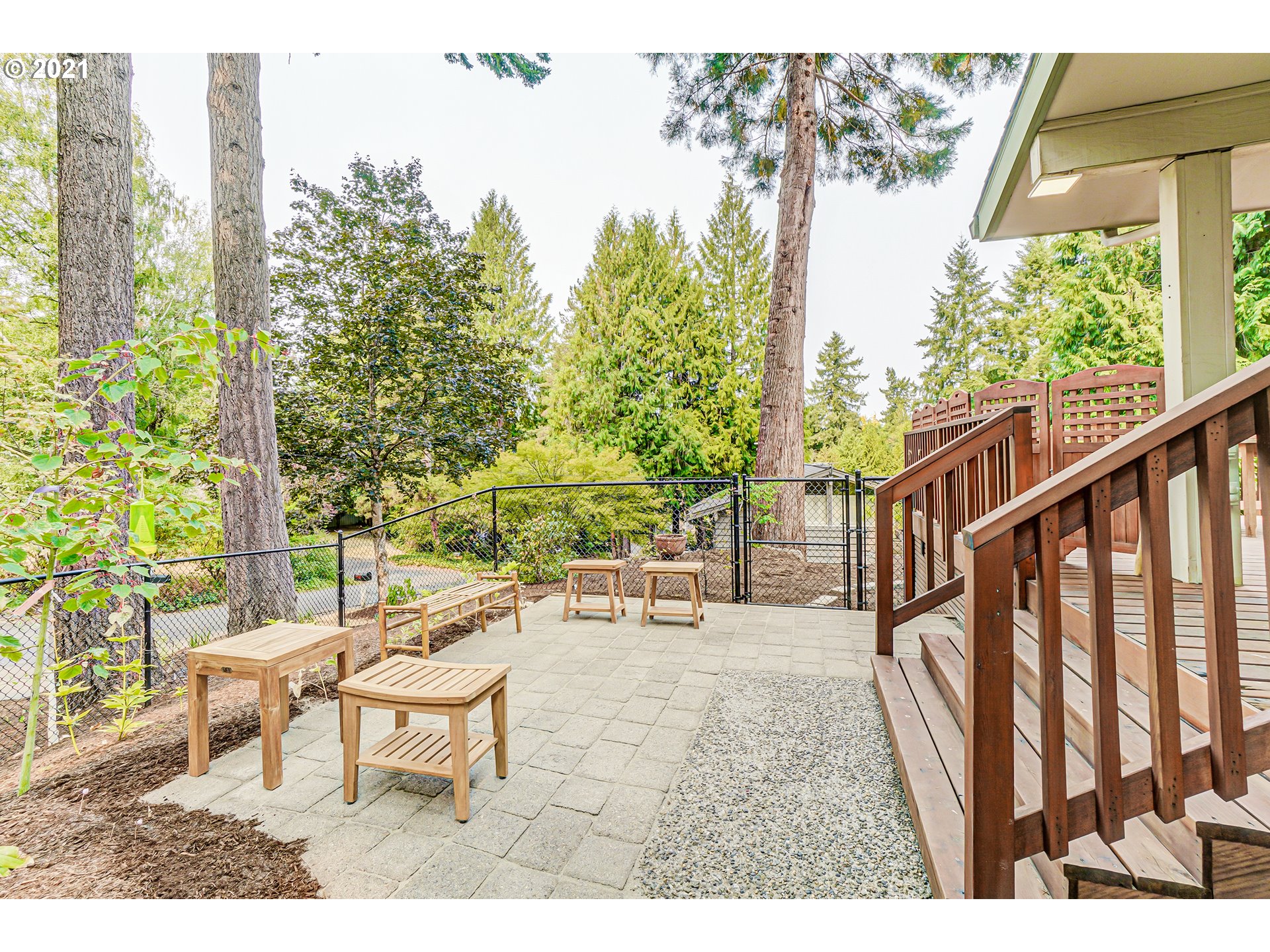 1161 Sunningdale Road Lake Oswego, OR 97034 - Photo 27 of 31 Gallery Image 27