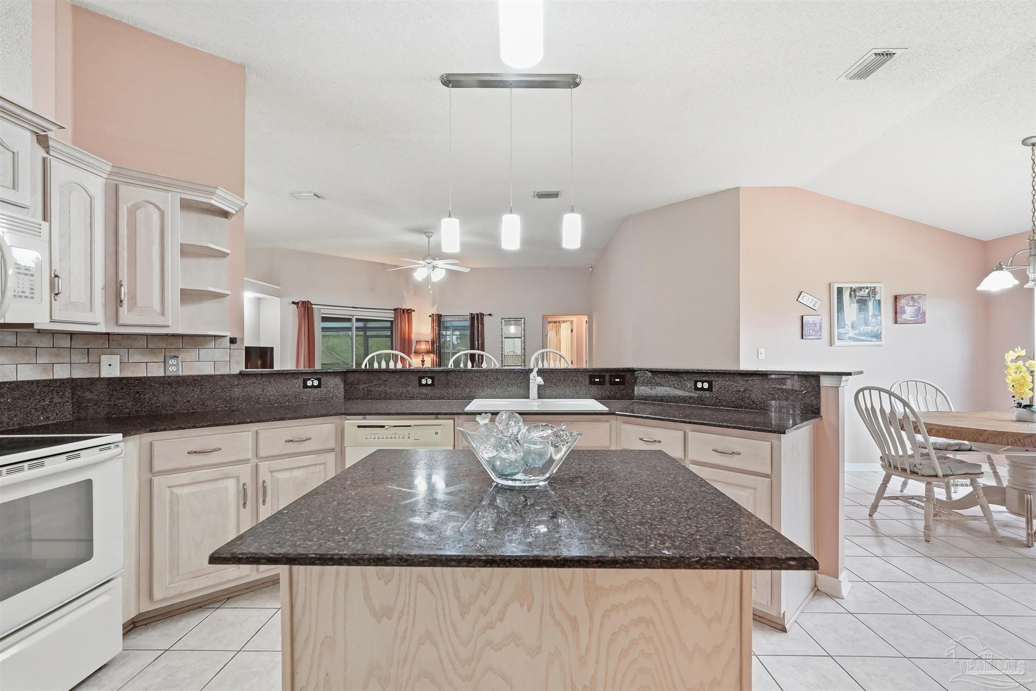 7154 Riverview Road Navarre, FL 32566 - Photo 15 of 62 Gallery Image 15