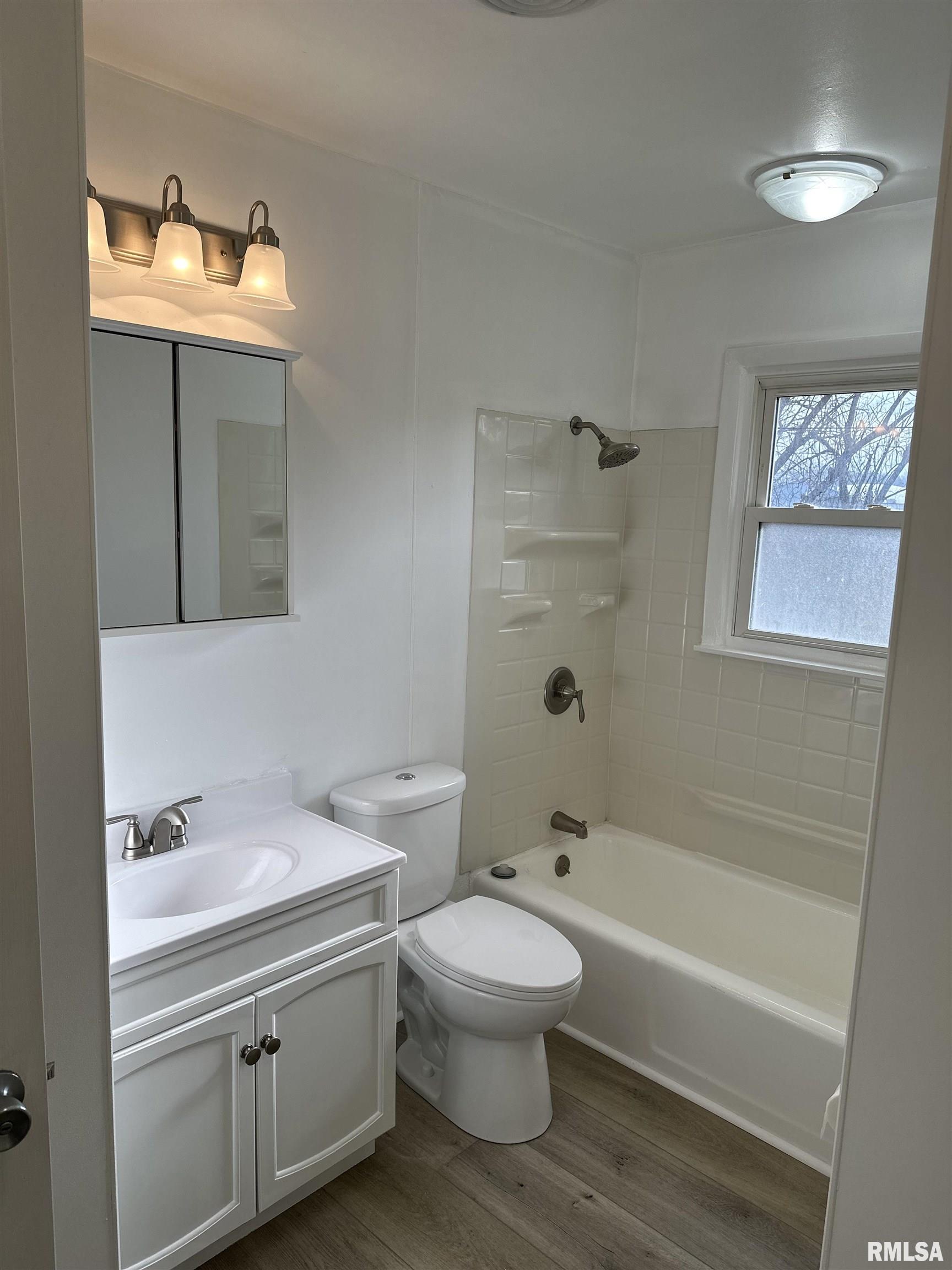 2028 Gregory Court Springfield, IL 62703 - Photo 5 of 17