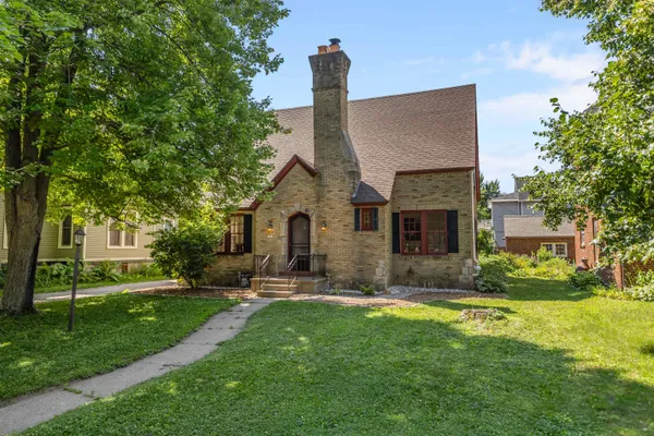 $319,900 | 1609 Clark Street, Stevens Point, WI 54481