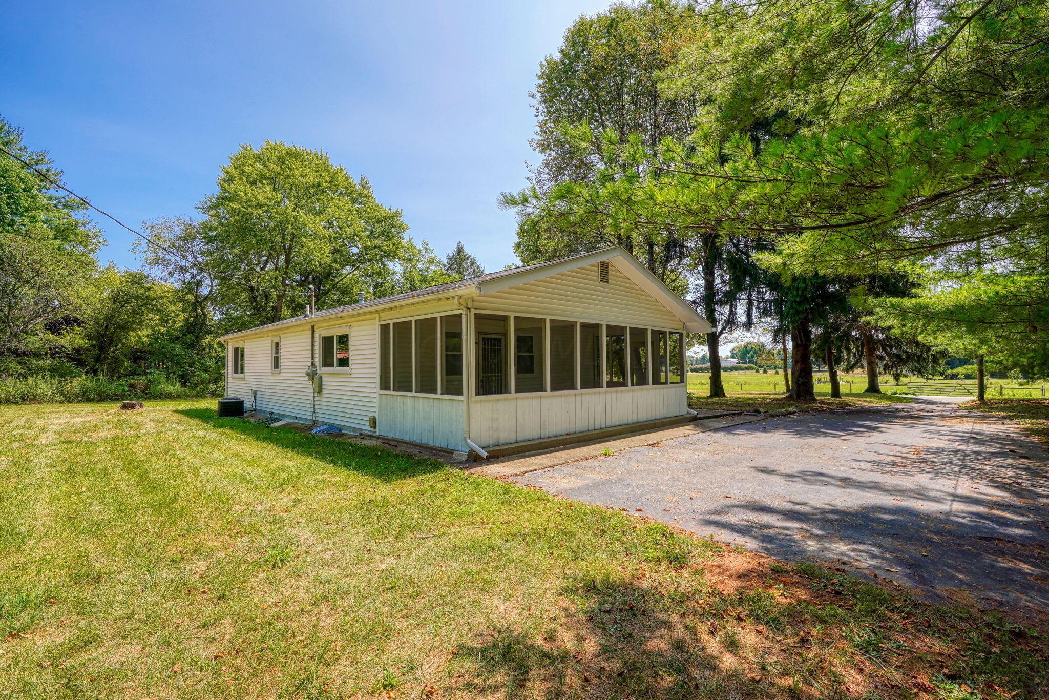 12574 Cable Road Southwest Pataskala, OH 43062 - Photo 18 of 80 12574 Cable Road SW (16)