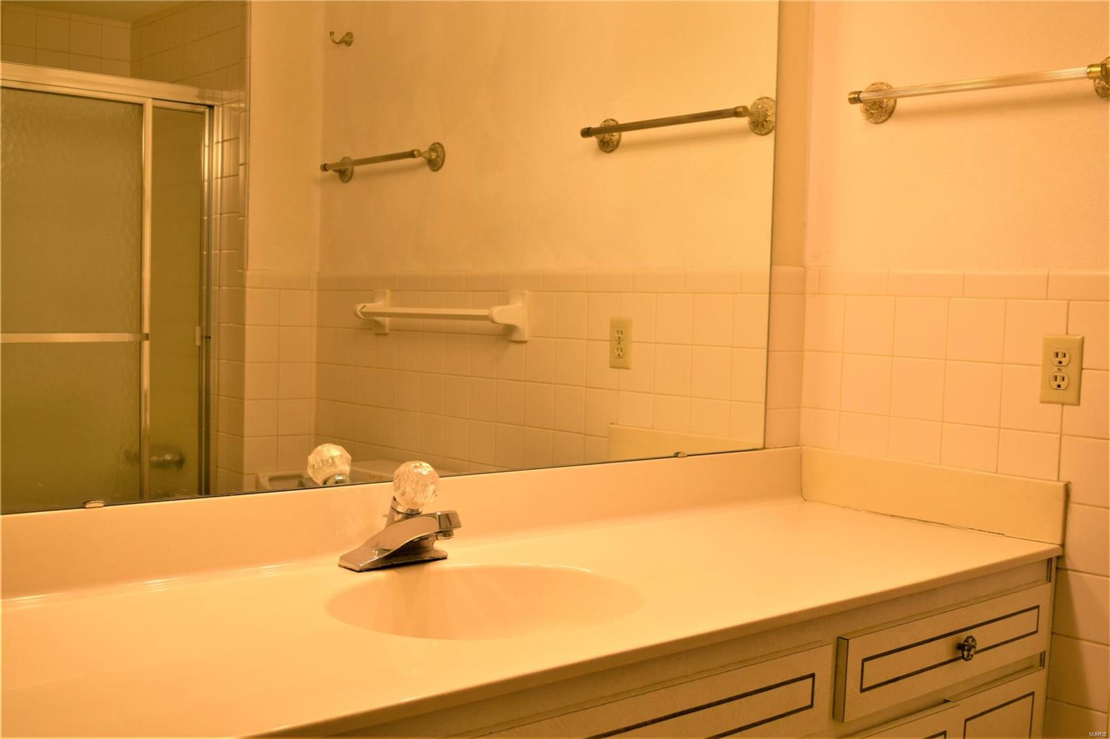112 Bittersweet Lane Belleville, IL 62221 - Photo 22 of 28 Gallery Image 22