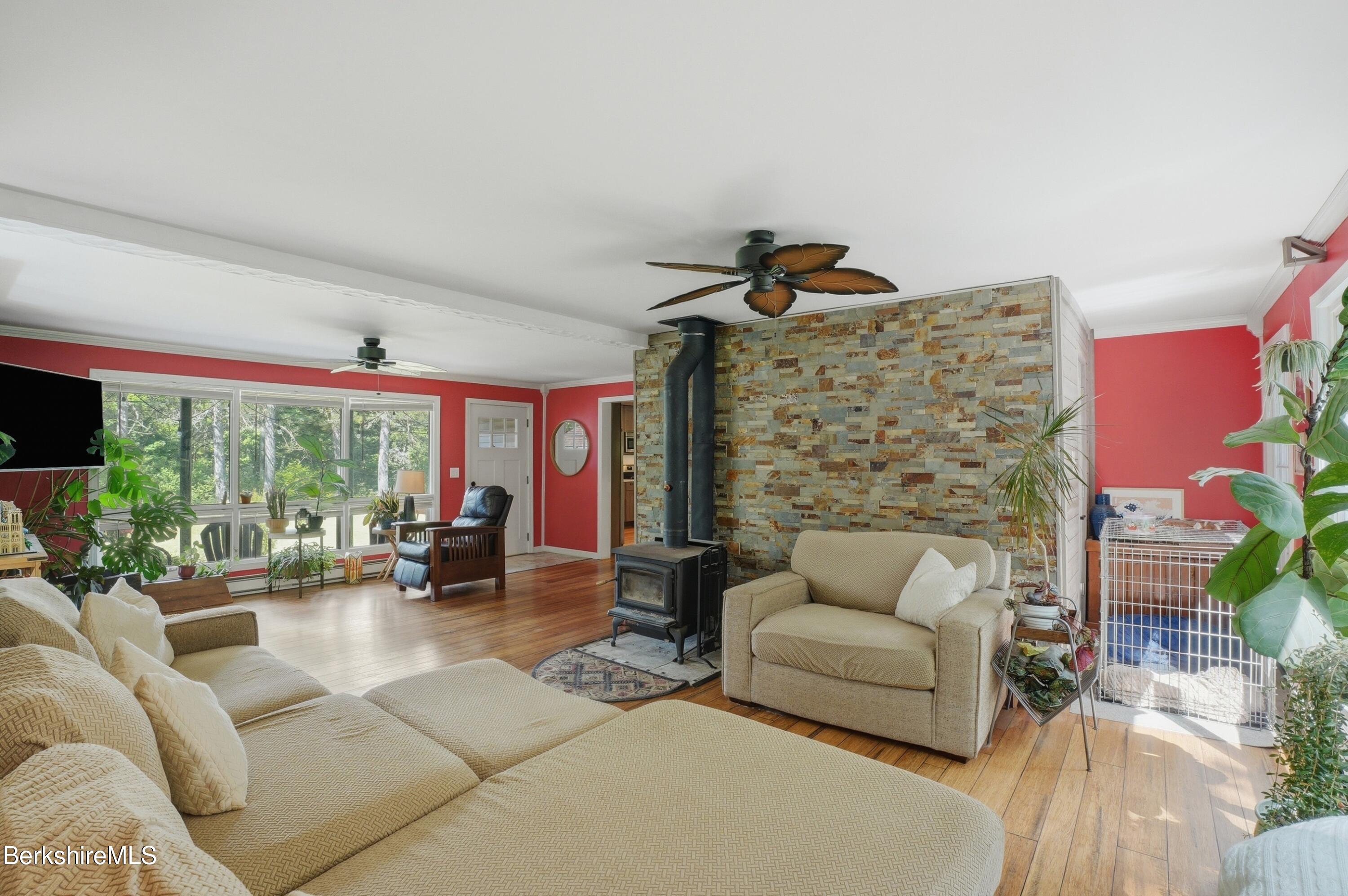 491 Main Road Savoy, MA 01256 - Photo 6 of 35 LIVING ROOM
