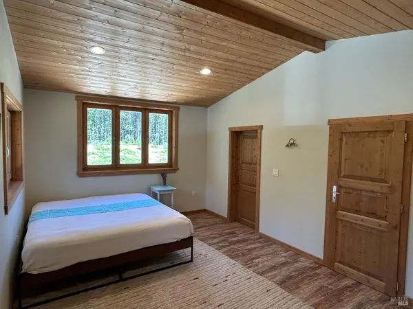 $899,000 | 34620 Eureka Hill Road, Point Arena, CA 95468