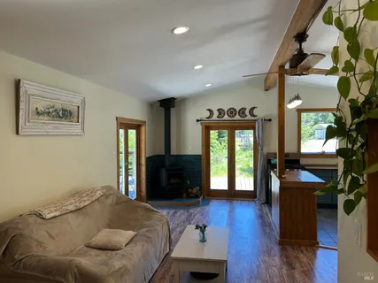 $899,000 | 34620 Eureka Hill Road, Point Arena, CA 95468