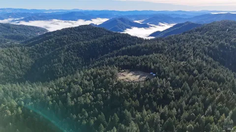 $899,000 | 34620 Eureka Hill Road, Point Arena, CA 95468