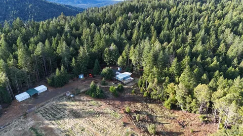 $899,000 | 34620 Eureka Hill Road, Point Arena, CA 95468