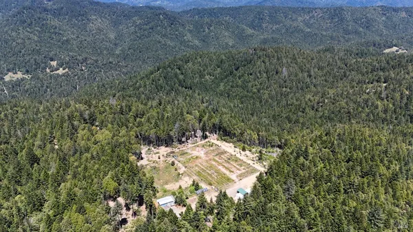 $899,000 | 34620 Eureka Hill Road, Point Arena, CA 95468