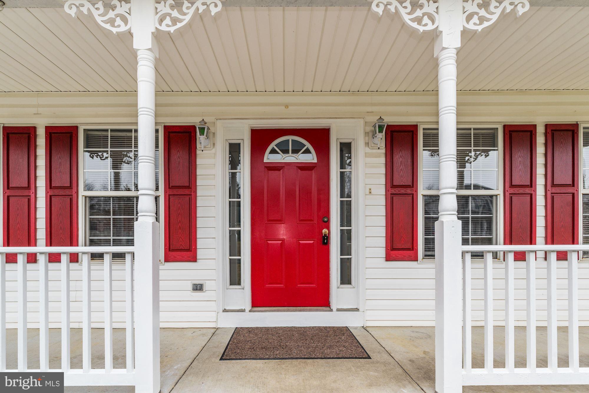 217 Canyon Road Winchester, VA 22602 - Photo 3 of 39 Gallery Image 3