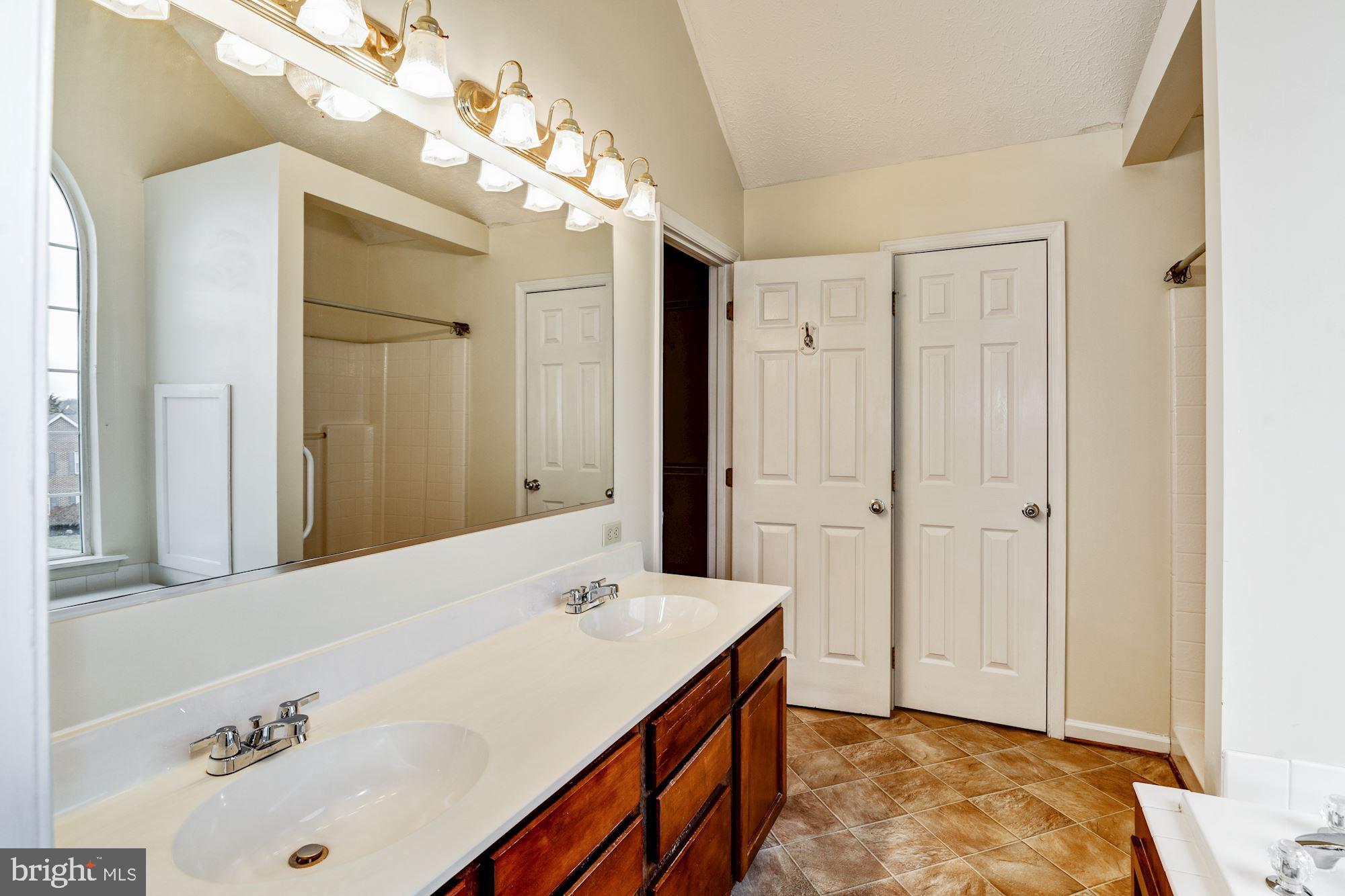 217 Canyon Road Winchester, VA 22602 - Photo 21 of 39 Gallery Image 21