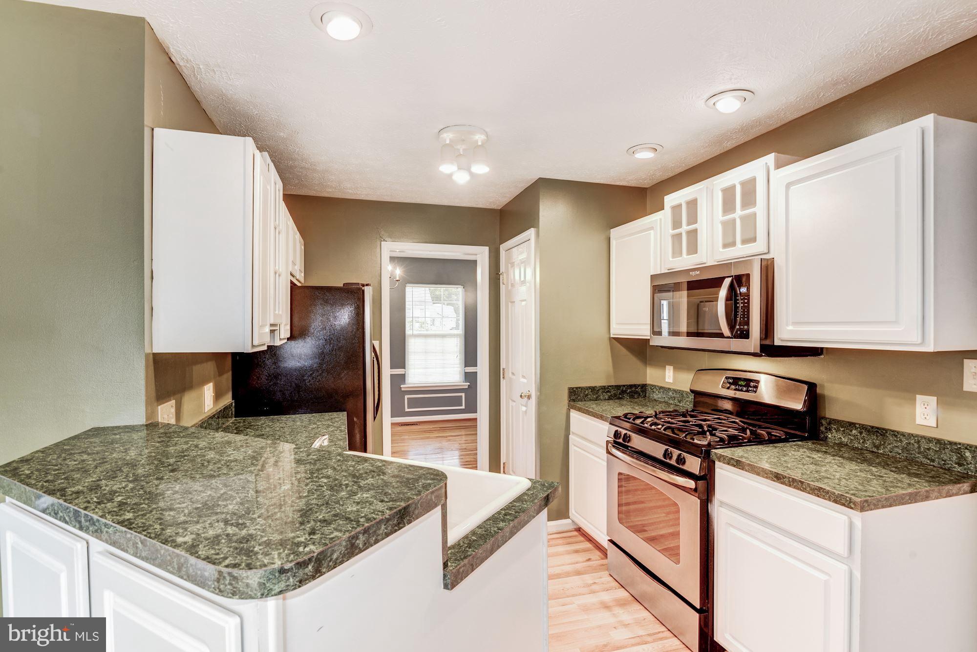 217 Canyon Road Winchester, VA 22602 - Photo 10 of 39 Gallery Image 10