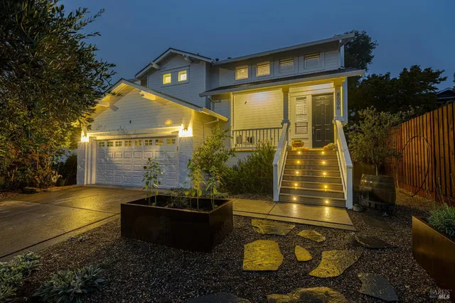 $849,000 | 8006 Manor Court, Rohnert Park, CA 94928