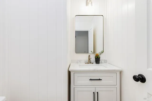 $849,000 | 8006 Manor Court, Rohnert Park, CA 94928