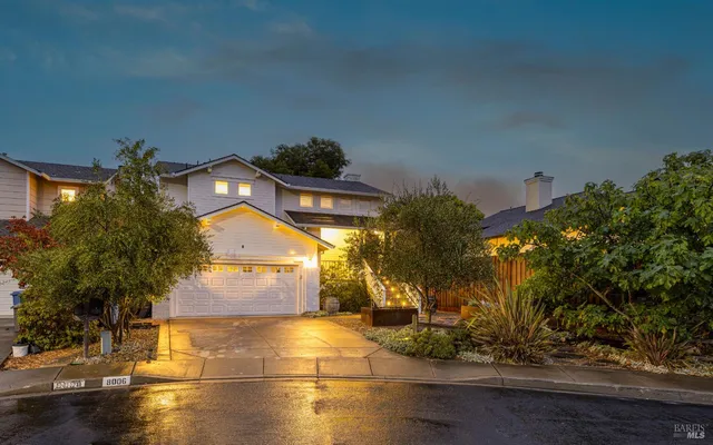 $849,000 | 8006 Manor Court, Rohnert Park, CA 94928