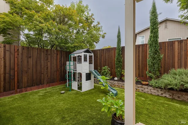 $849,000 | 8006 Manor Court, Rohnert Park, CA 94928