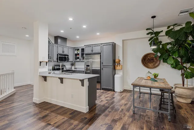 $849,000 | 8006 Manor Court, Rohnert Park, CA 94928