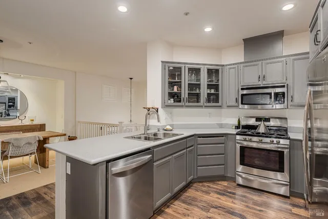 $849,000 | 8006 Manor Court, Rohnert Park, CA 94928