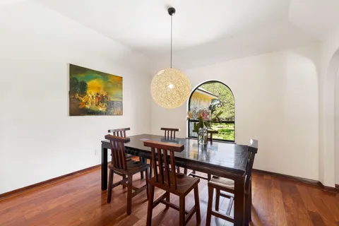 $1,375,000 | 105 Laurelwood Drive North, Austin, TX 78733