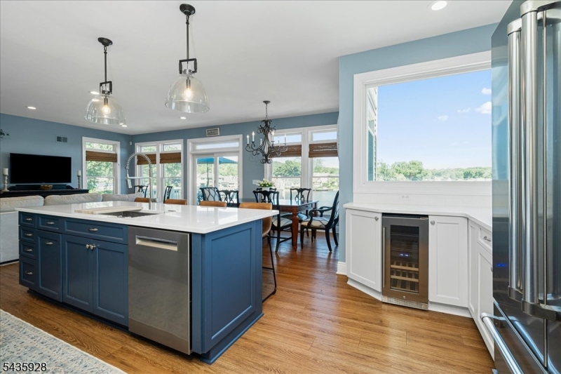 41 East Shore Road Denville, NJ 07834 - Photo 11 of 37