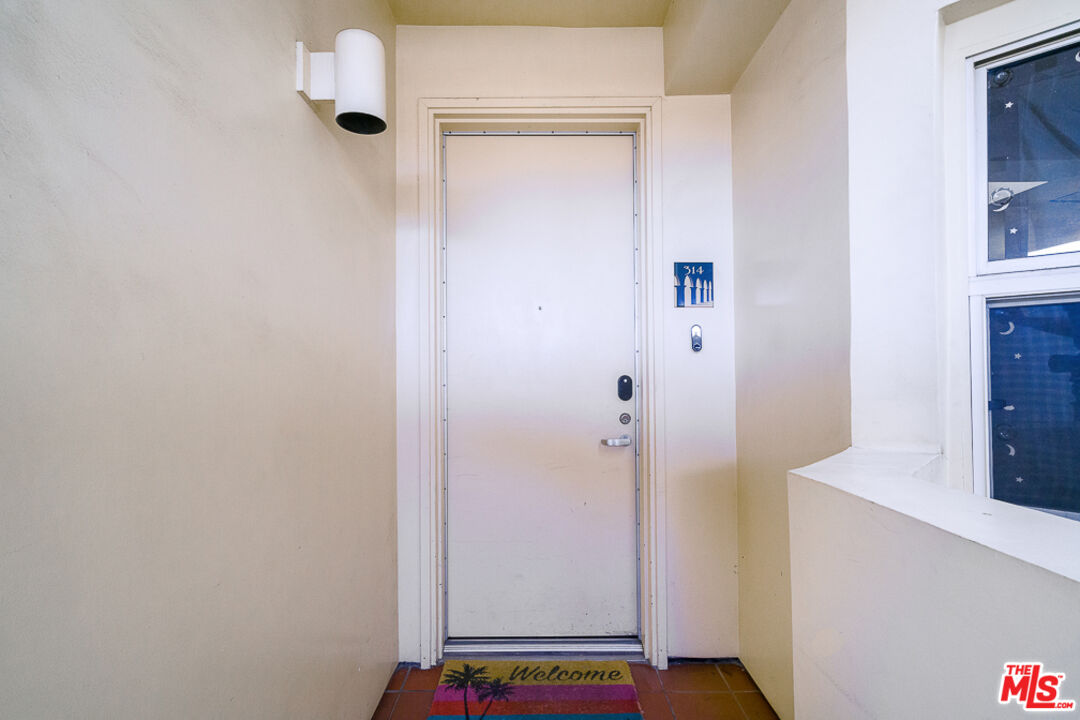 245 Main Street, Unit 314 Venice, CA 90291 - Photo 2 of 26