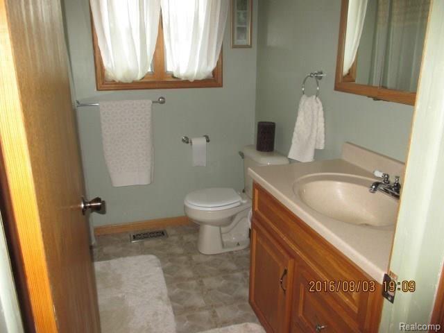 1306 Haines Road Lapeer, MI 48446 - Photo 29 of 56 15.JPG