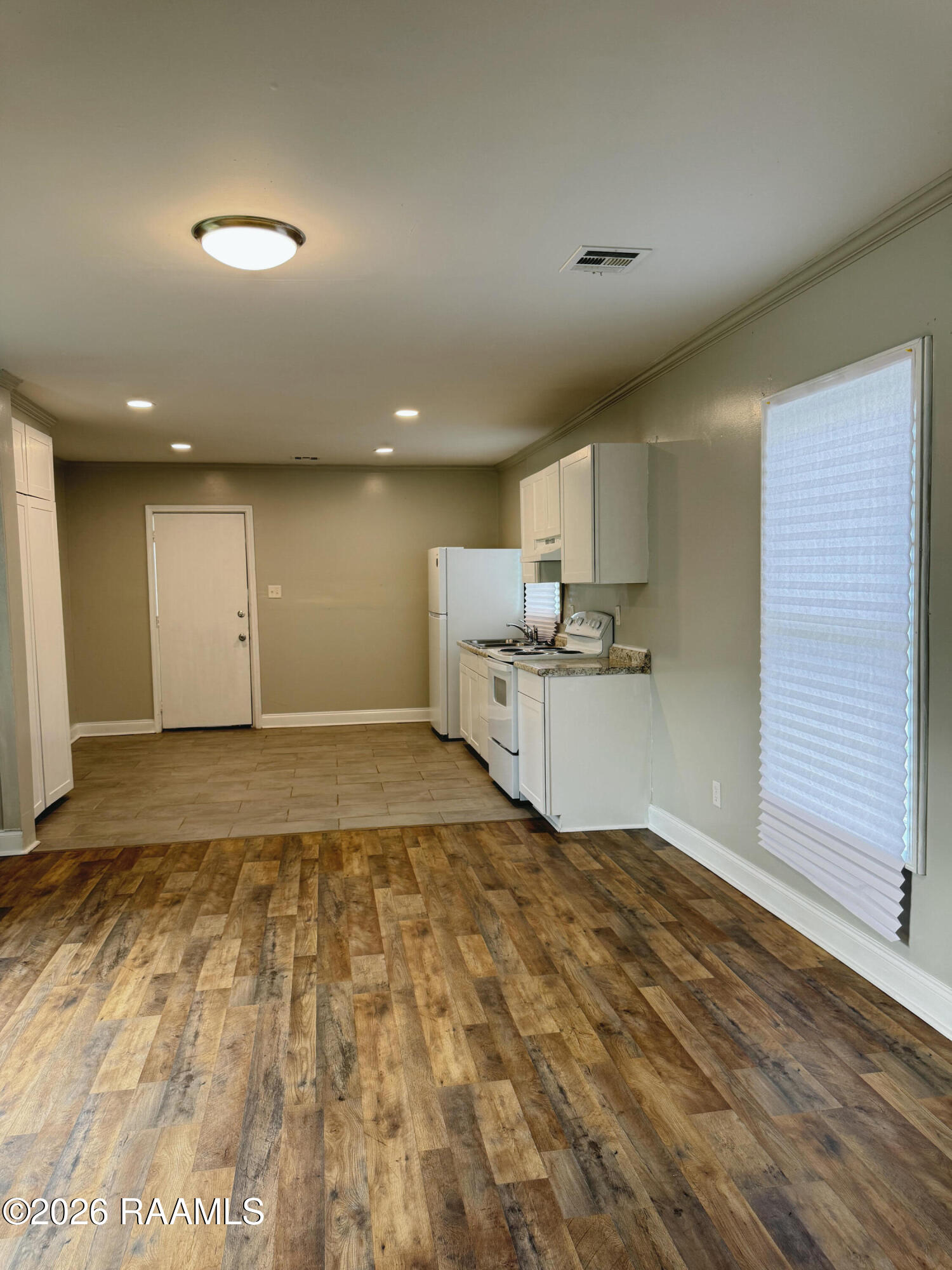 1002 East Simcoe Street Lafayette, LA 70501 - Photo 5 of 11 Tezza-4732