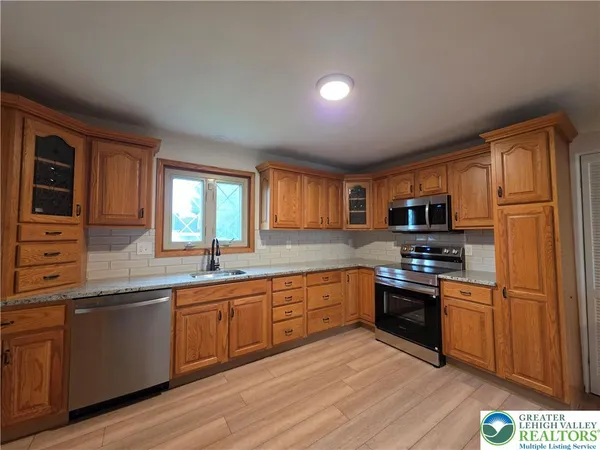 $2,650 | 1645 Mark Twain Circle, Bethlehem, PA 18017