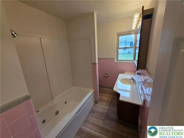 $2,650 | 1645 Mark Twain Circle, Bethlehem, PA 18017