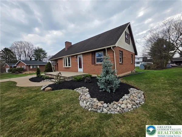 $2,650 | 1645 Mark Twain Circle, Bethlehem, PA 18017