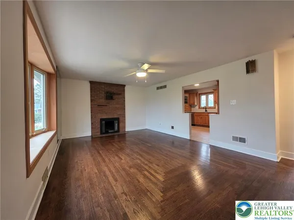 $2,650 | 1645 Mark Twain Circle, Bethlehem, PA 18017