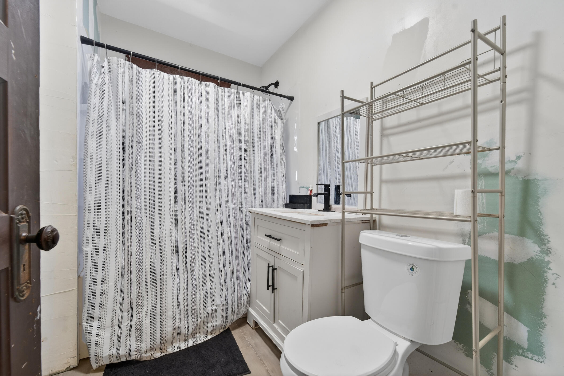 1528 Grange Avenue Racine, WI 53405 - Photo 12 of 18 DSC02466