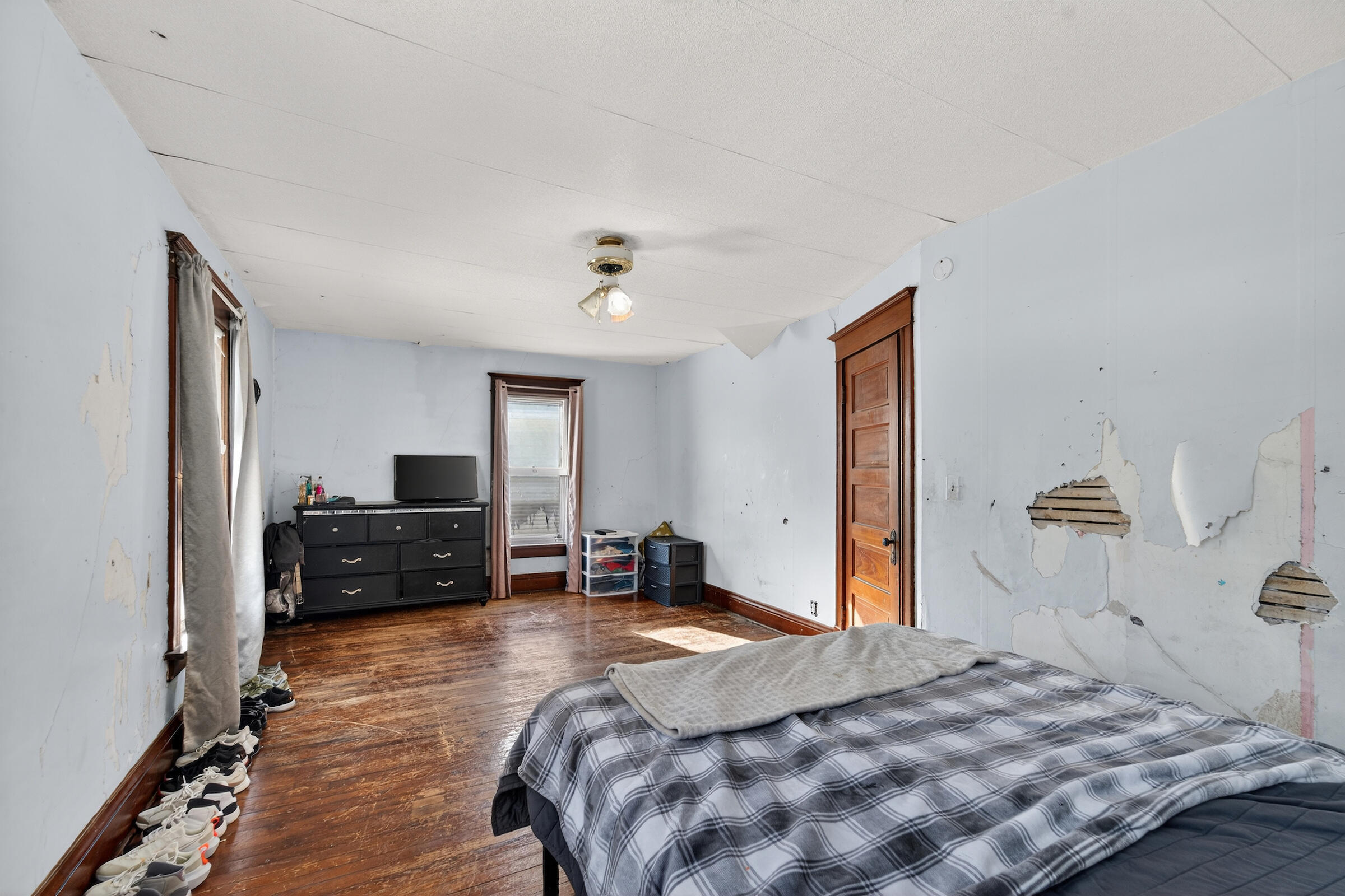 1528 Grange Avenue Racine, WI 53405 - Photo 14 of 18 DSC02485