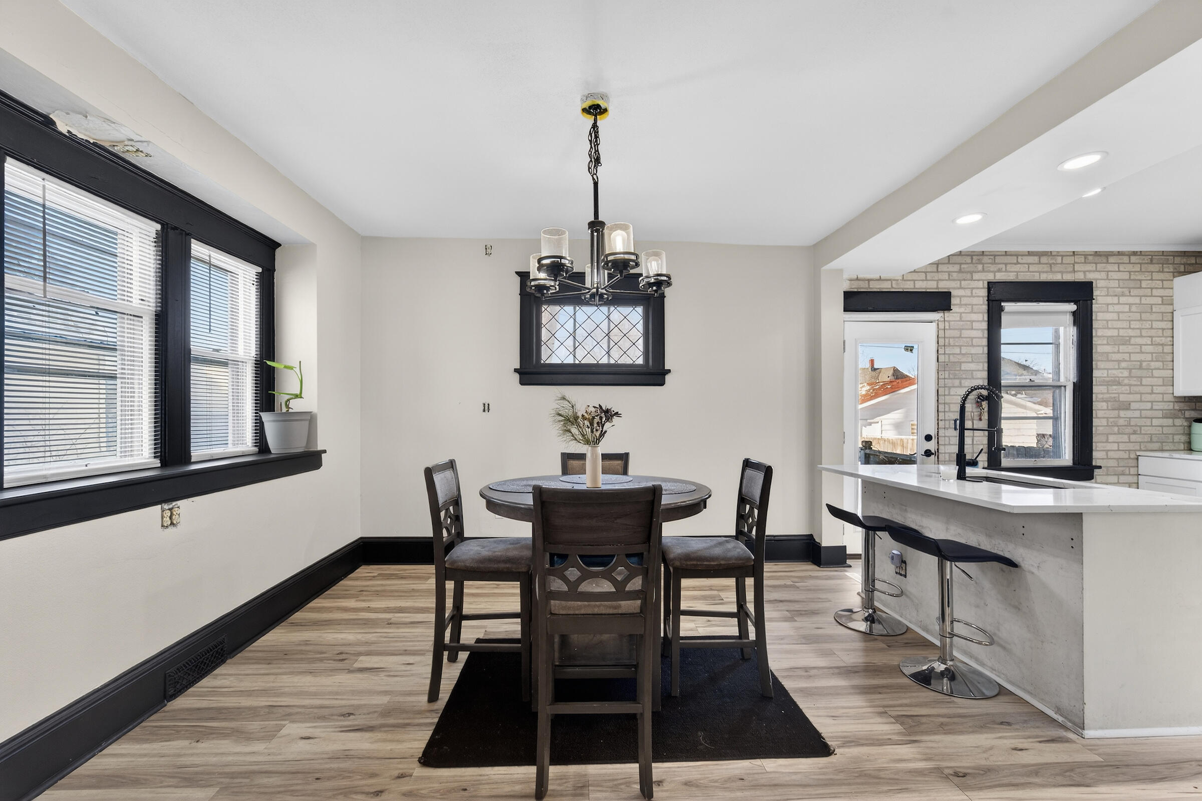 1528 Grange Avenue Racine, WI 53405 - Photo 6 of 18 DSC02429