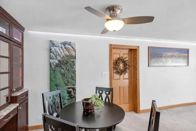 $285,000 | 106 North Salem Drive, Unit 106, Schaumburg, IL 60193