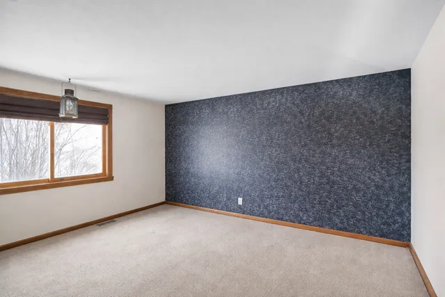 $285,000 | 106 North Salem Drive, Unit 106, Schaumburg, IL 60193