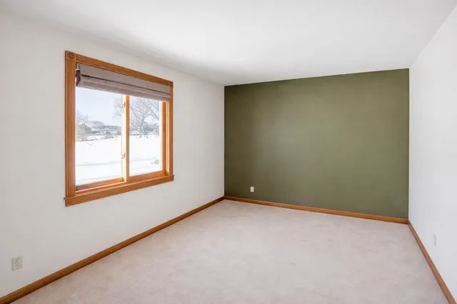 $285,000 | 106 North Salem Drive, Unit 106, Schaumburg, IL 60193