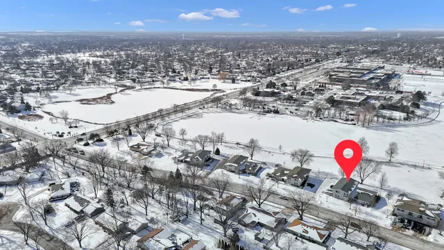 $285,000 | 106 North Salem Drive, Unit 106, Schaumburg, IL 60193