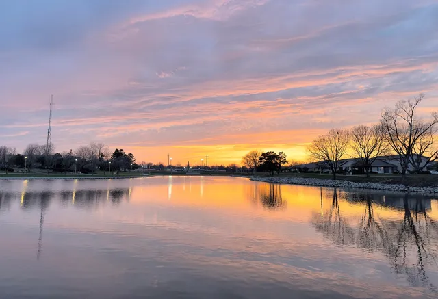 $285,000 | 106 North Salem Drive, Unit 106, Schaumburg, IL 60193