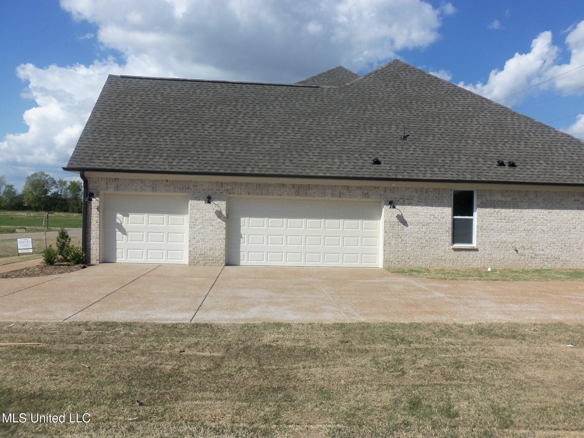 3368 Blooming Grv Road Olive Branch, MS 38654 - Photo 2 of 36 100_1391