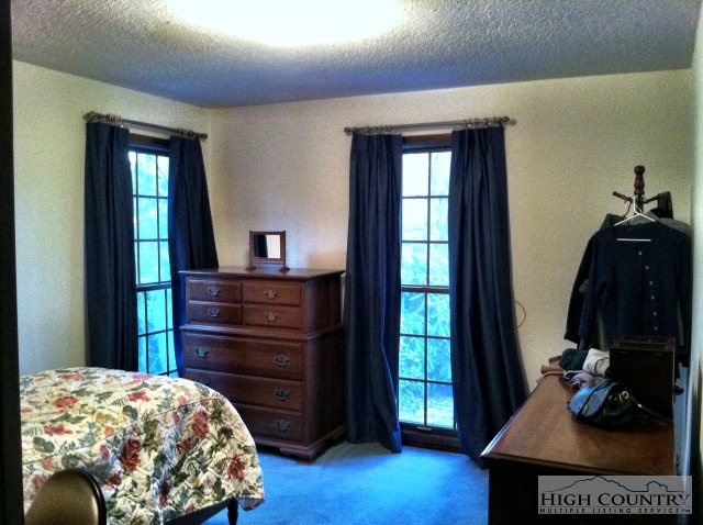 107 Hawthorne Lane Boone, NC 28607 - Photo 4 of 15 Gallery Image 4