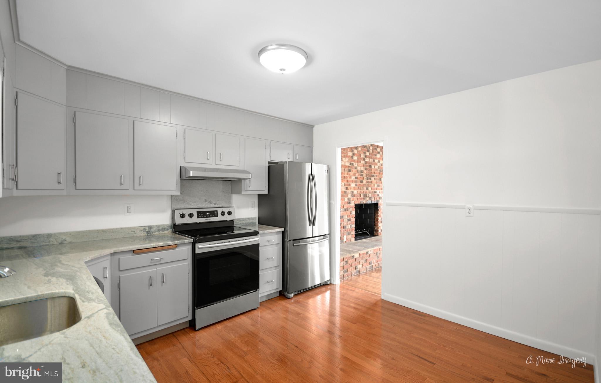 5902 Quinn Road Frederick, MD 21701 - Photo 14 of 37 room for a table