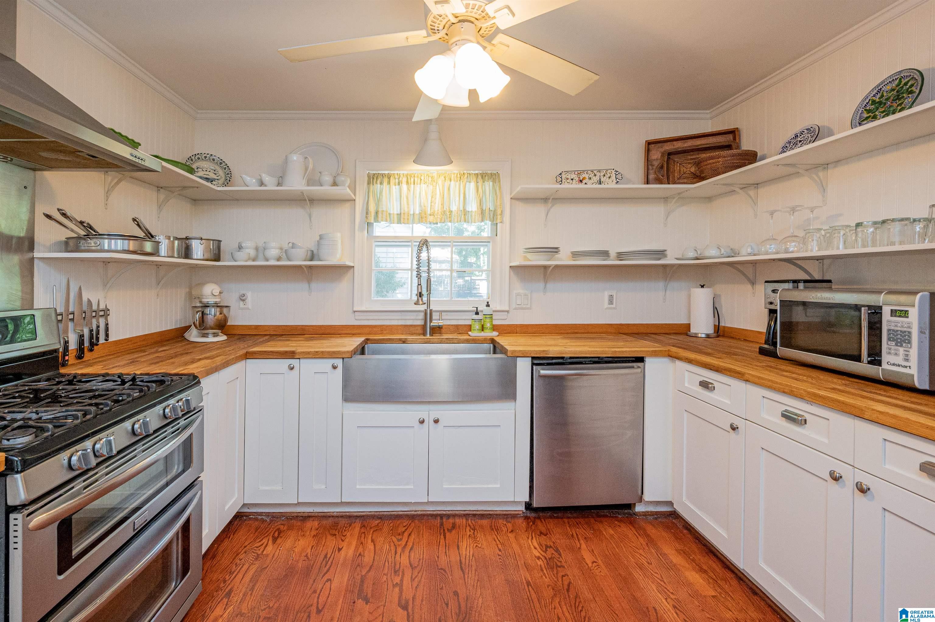 1632 Ridge Road Birmingham, AL 35209 - Photo 2 of 39