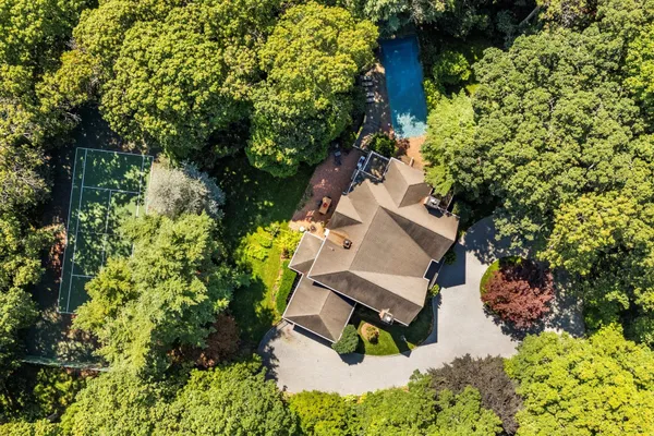 $3,850,000 | 53 Cedar Lane West, Remsenburg, NY 11960