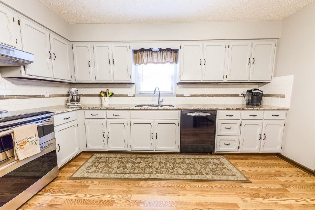 2009 Bechtel Road Indianapolis, IN 46260 - Photo 8 of 42 Gallery Image 8