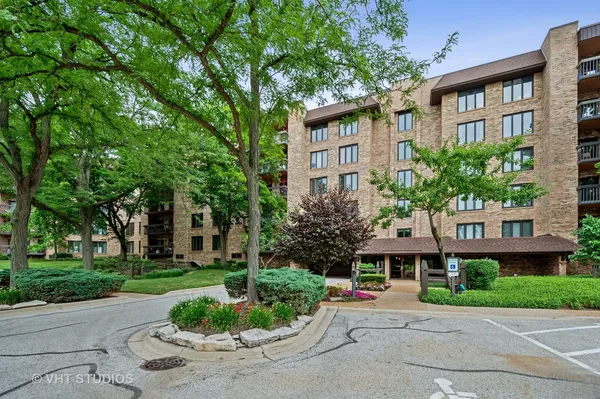 $495,000 | 1771 Mission Hills Road, Unit 316, Northbrook, IL 60062