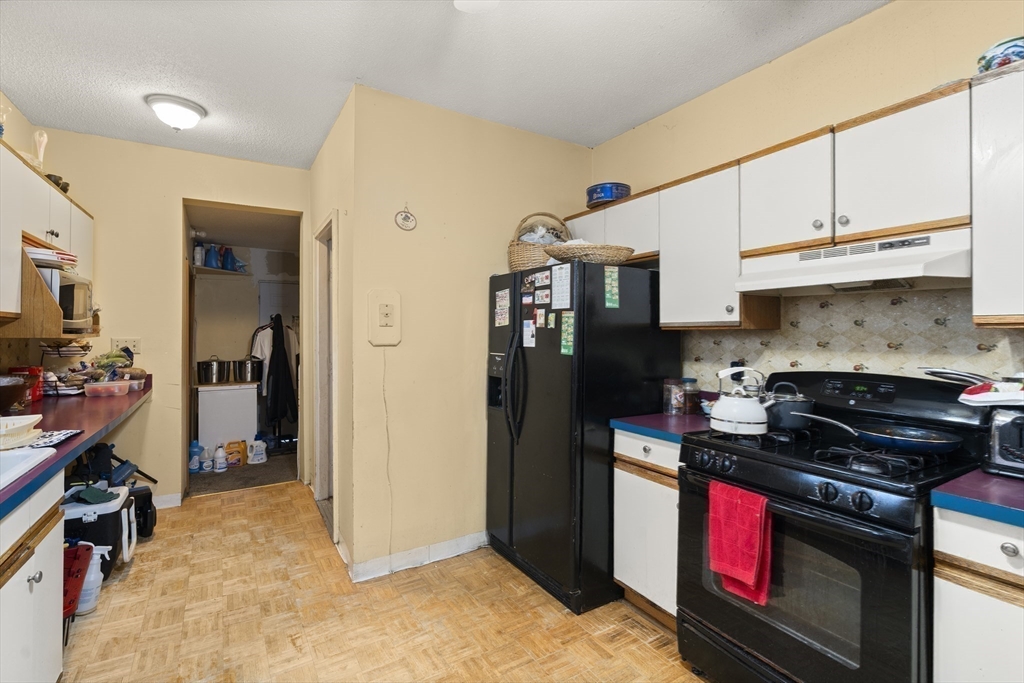 87 Hamilton Street Boston, MA 02125 - Photo 18 of 39